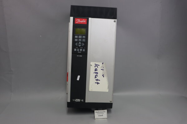 Danfoss VLT5000 Umrichter VLT5006PT5C54STR3DLF10A00C0 175Z0779 7.6kVA defect