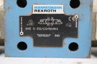 Mannesmann Rexroth 4WE 10 E32/CG110N9K4 00930351 Wegeventil unused